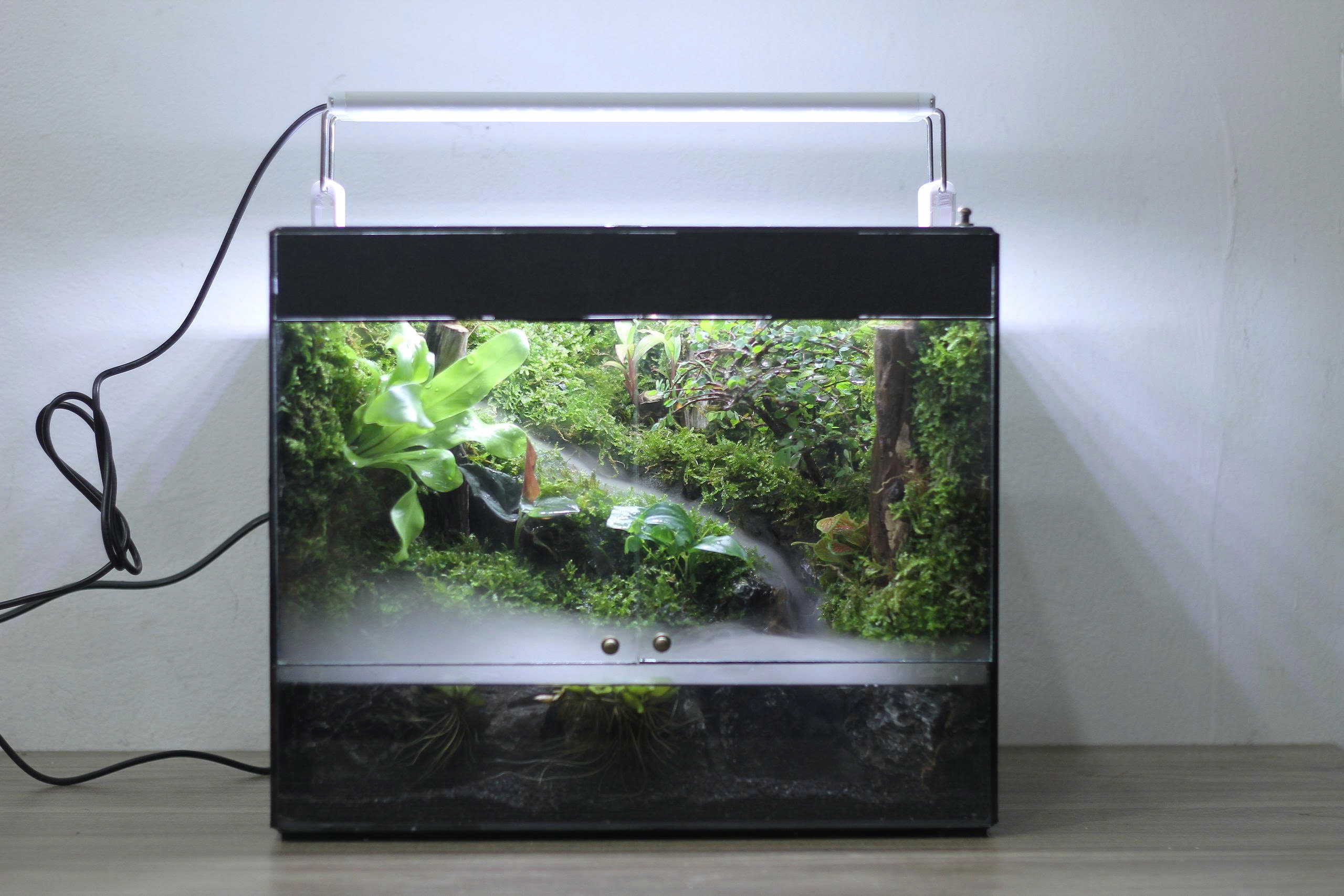 Bán Cạn Hiệu Ứng Mưa Thác Khói 30x20x25cm