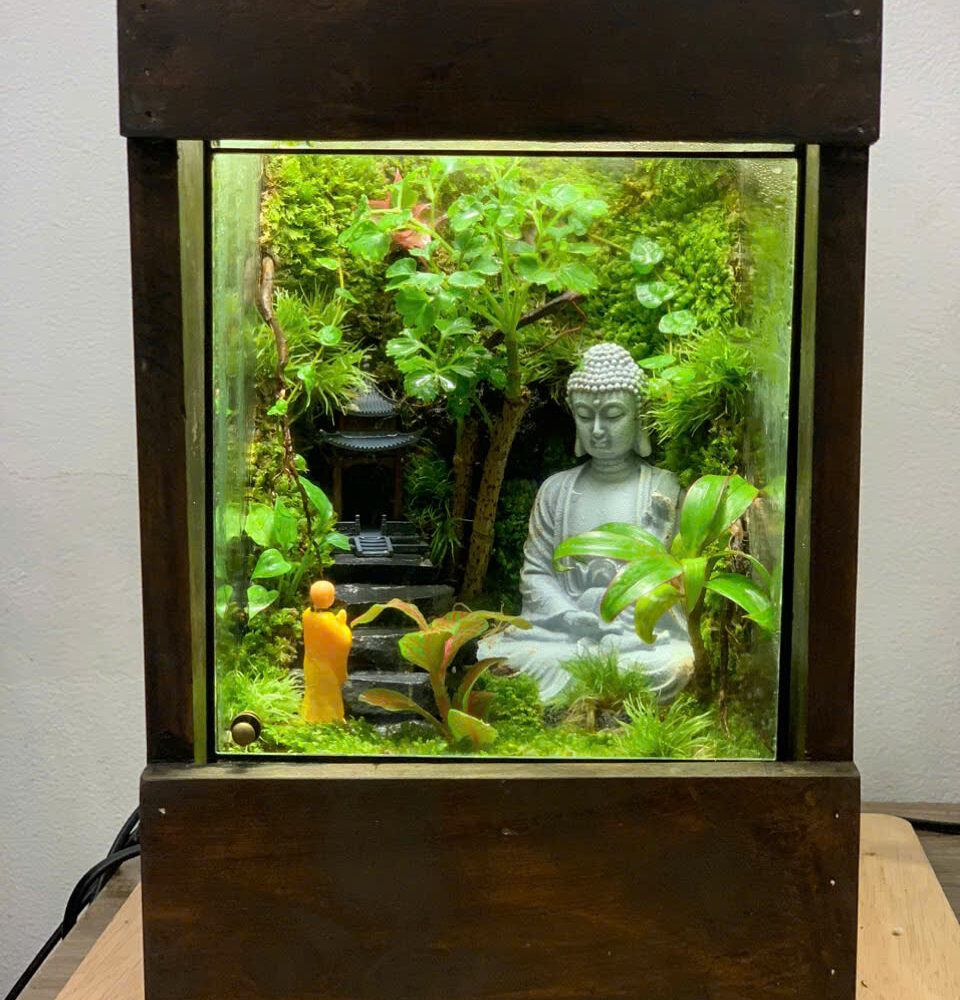 Mưa Rơi Cửa Phật Tank 15x15x28cm có hộp gỗ