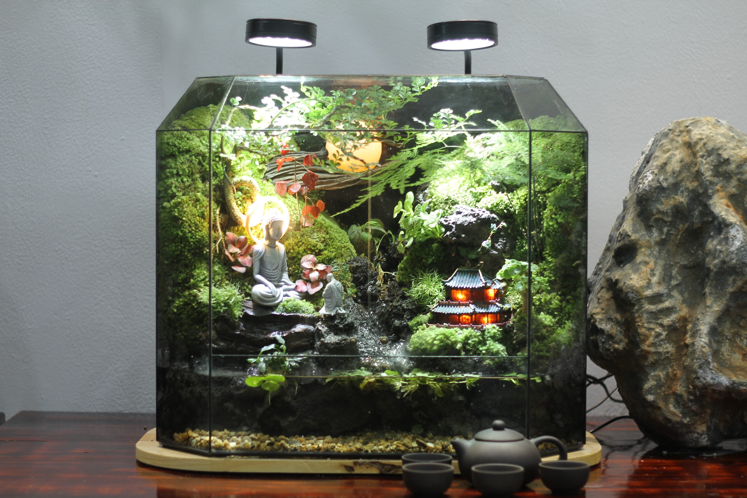 Phật Ngự Thành Cổ size 45x25x40cm